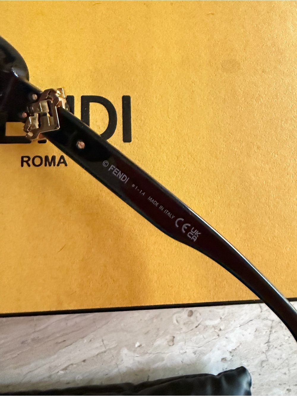 FENDI FF Diamonds Sunglasses (Black) - Picture 5 of 9